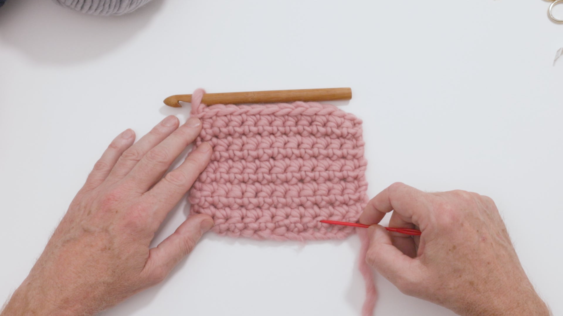 How to Single Crochet - Tutorial and Video - You Should Craft