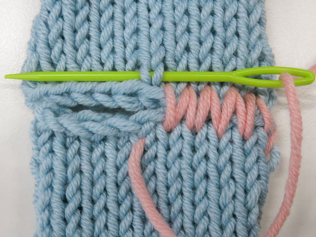 Sewing Up: Vertical & Horizontal (Stocking Stitch)