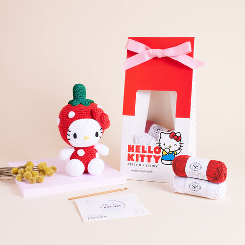Hello Kitty Strawberry Amigurumi Crochet Kit