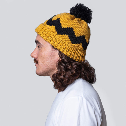 Peanuts: Charlie Brown Hat Knitting Kit
