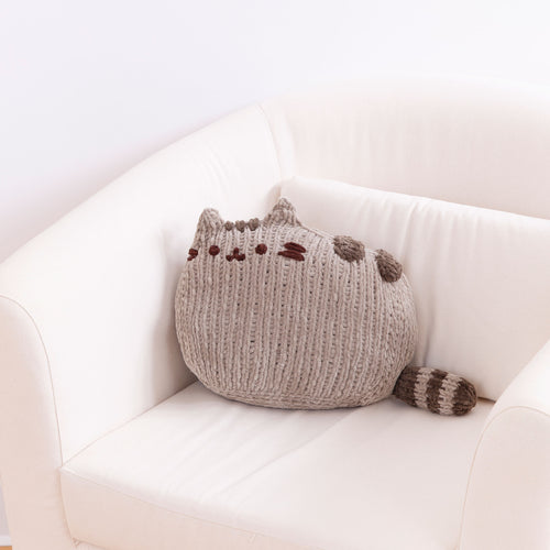 Pusheen: Sitting Pusheen Knitting Kit